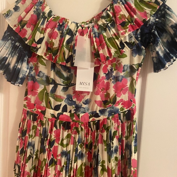 Brand new dress, beautiful color, size M - Picture 2 of 6